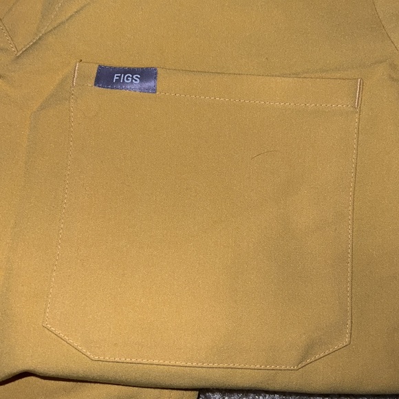 Figs (Set) - Yola Skinny Scrub Pants AND Catarina One-Pocket Scrub Top *Gold - Picture 12 of 16